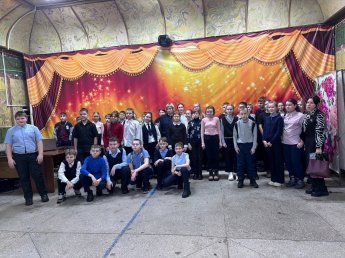 27 января в Партизанском ДК учащиеся пятых классов Партизанской СОШ посетители кинолекторий, посвящённый снятию блокады Ленинграда.
