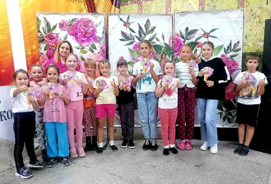 3 октября в Партизанском Доме культуры состоялся мастер-класс "Подарок учителю"